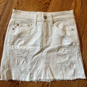 White American Eagle Denim skirt. Size 00.